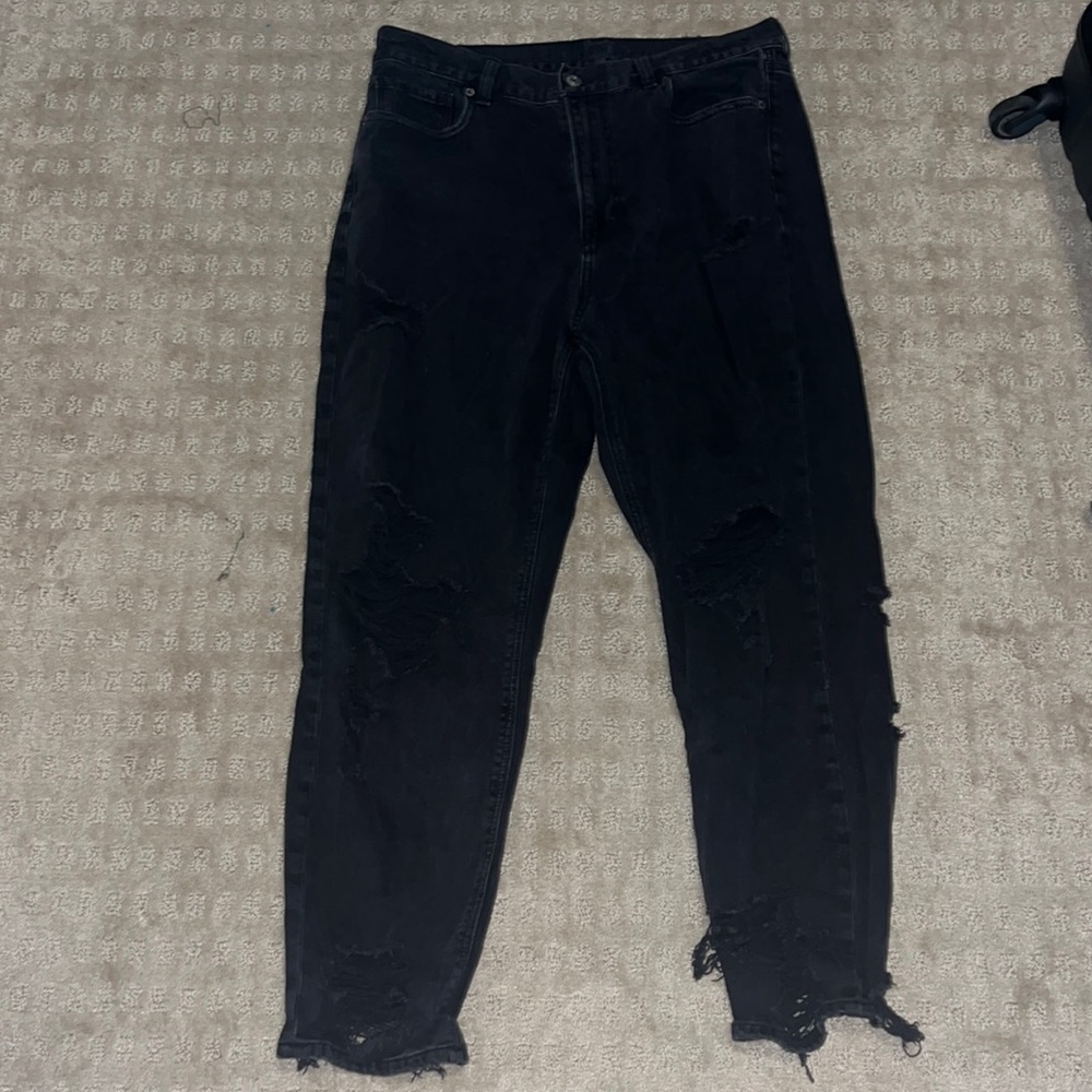 American Eagle black ripped jeans